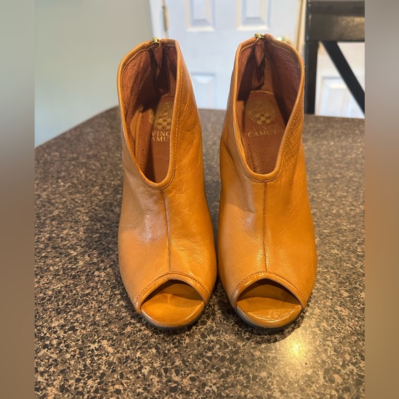 Vince Camuto Amber Peep Toe Bootie Size 7 - Picture 2 of 8